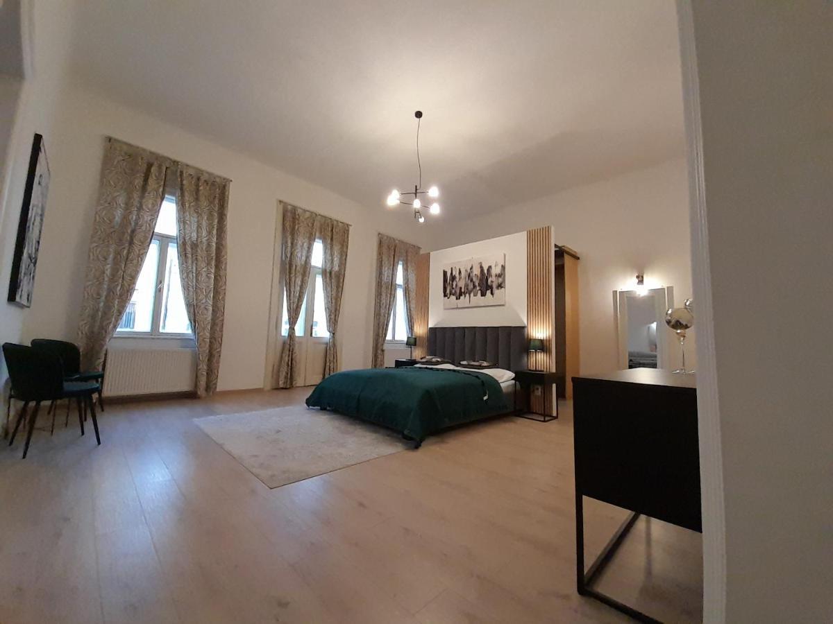 Entrez Apartment 3 - Historical Centre Kosice Ngoại thất bức ảnh