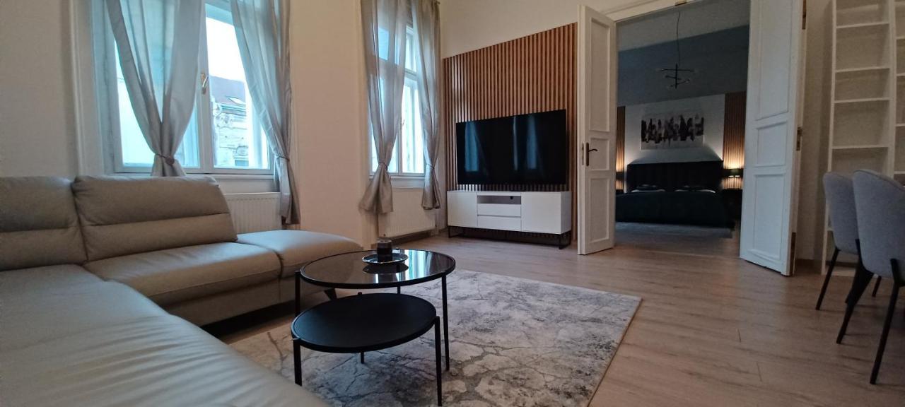 Entrez Apartment 3 - Historical Centre Kosice Ngoại thất bức ảnh