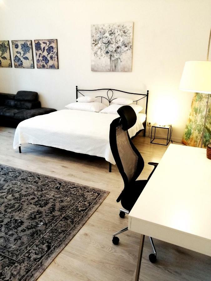 Entrez Apartment 3 - Historical Centre Kosice Ngoại thất bức ảnh