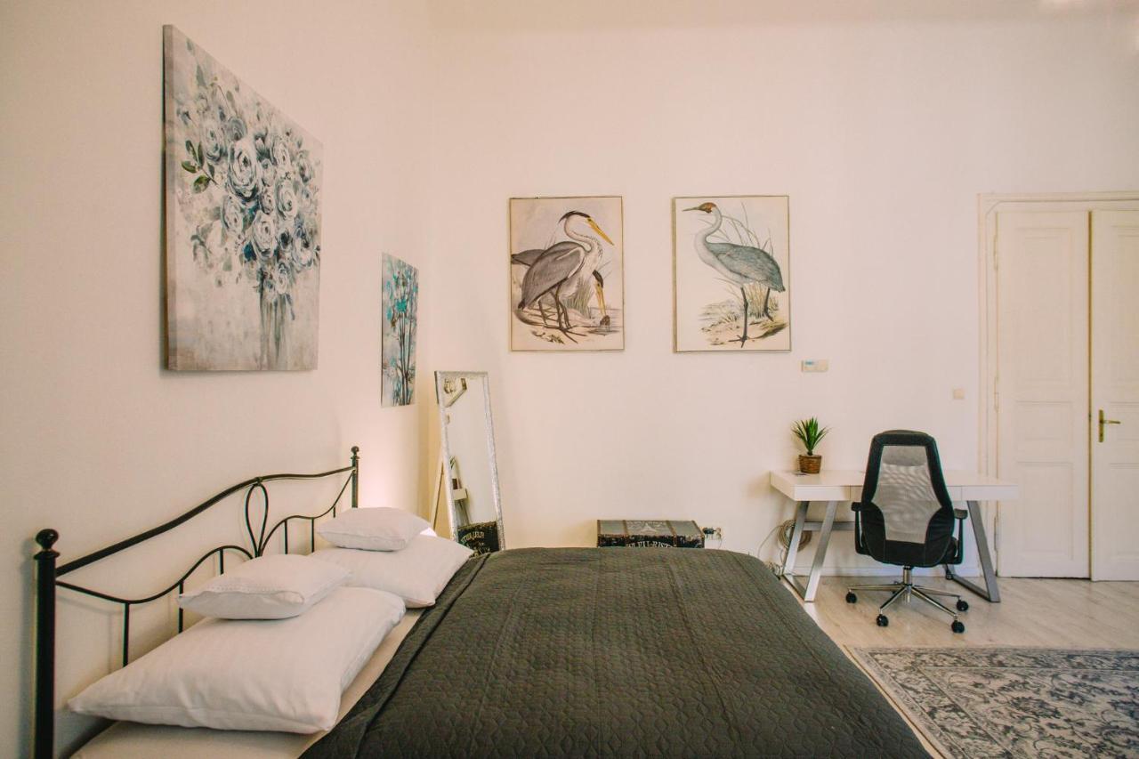 Entrez Apartment 3 - Historical Centre Kosice Ngoại thất bức ảnh